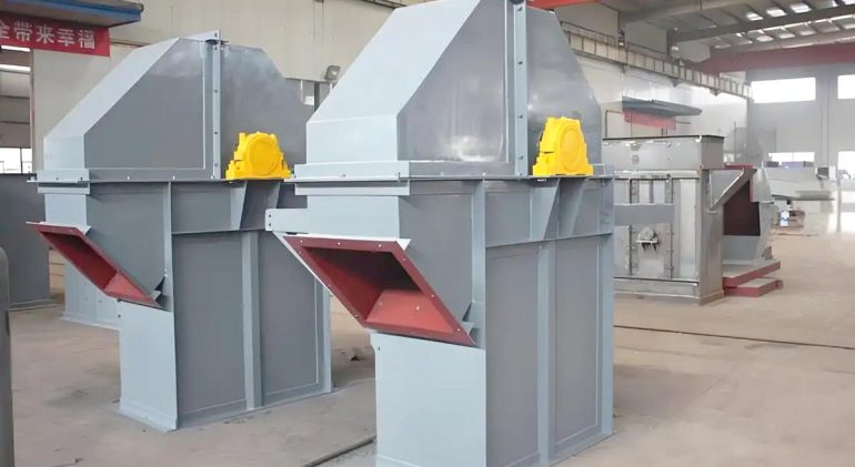 Darko TH Bucket Elevator - Robust and efficient solution for elevating bulk materials vertically, ideal for various industrial applications and maximizing space utilization.