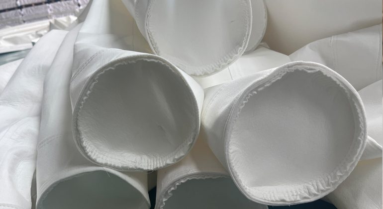 Darko PPS Filter Bag - Robust filter bag made from PPS material, providing excellent thermal stability and chemical resistance for effective dust control in industrial applications.