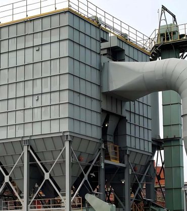 LCMD Pulse Jet Fabric Filter - Efficient air filtration system designed for industrial applications, utilizing fabric bags and pulse jet technology for effective dust removal.